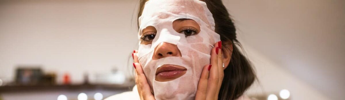 Jakie dodatkowe składniki posiadają maseczki z jadem pszczelim?